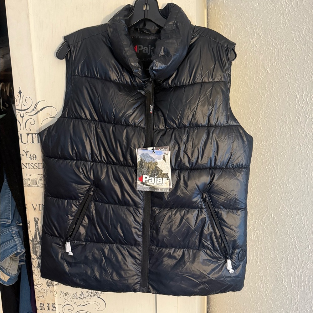 NWT Pajar Black Felicity Puffer Vest- Reg Price- ($289.00) - Picture 4 of 14